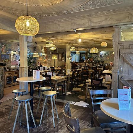Michelangelos - Rooms, Restaurant & Bar ゲーツヘッド エクステリア 写真