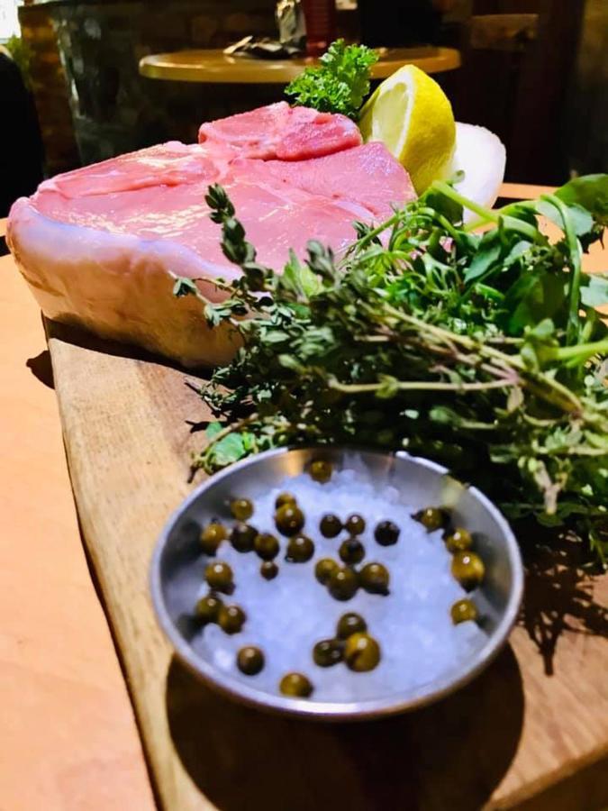 Michelangelos - Rooms, Restaurant & Bar ゲーツヘッド エクステリア 写真